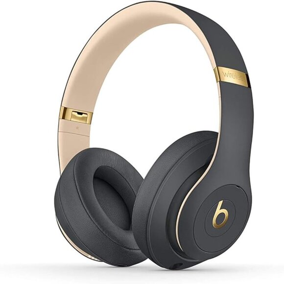 Beats Studio 3 Wireless Shadow Gray Headphones w/ beats case. - Picture 1 of 3